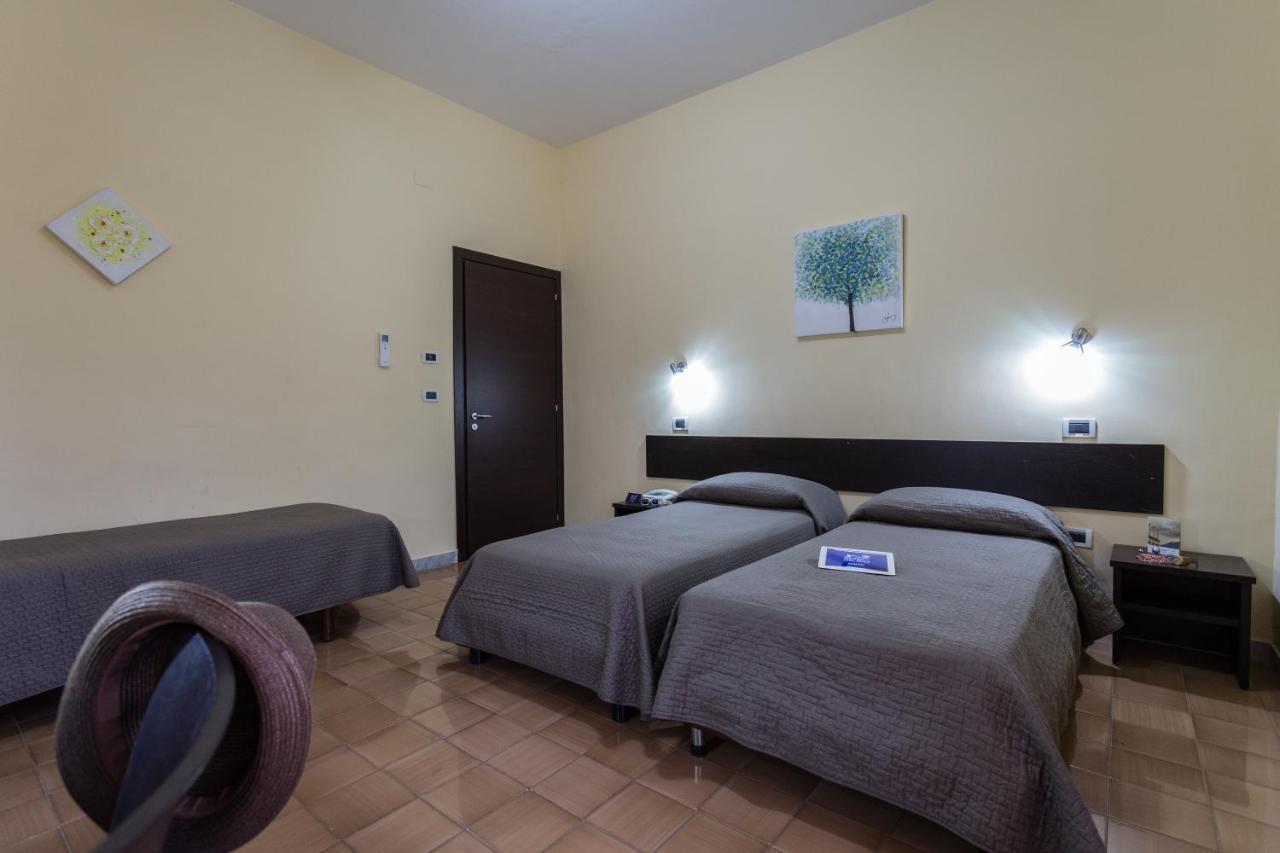Hotel Del Sole Pompei Bagian luar foto