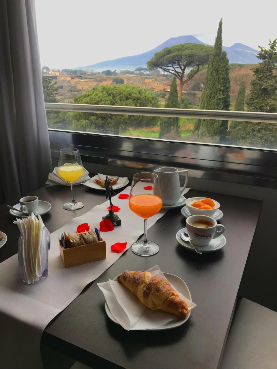 Hotel Del Sole Pompei Bagian luar foto