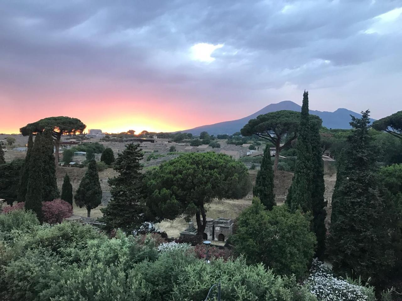 Hotel Del Sole Pompei Bagian luar foto