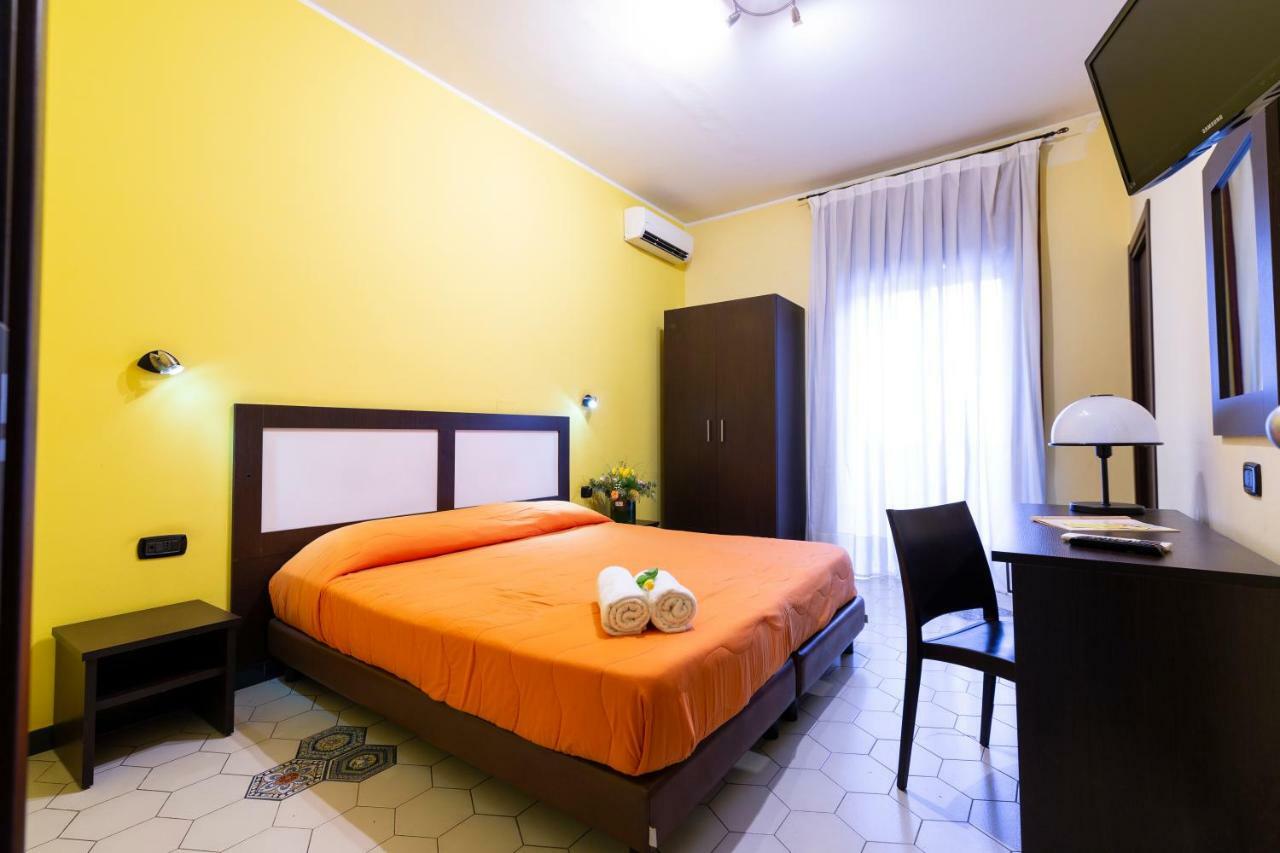 Hotel Del Sole Pompei Bagian luar foto